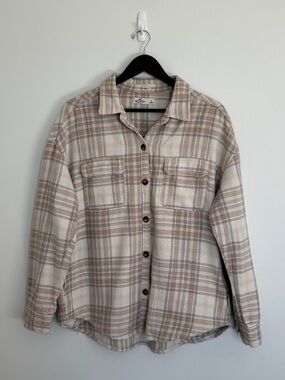 Hollister Women’s Beige and Cream Plaid Boyfriend Shirt